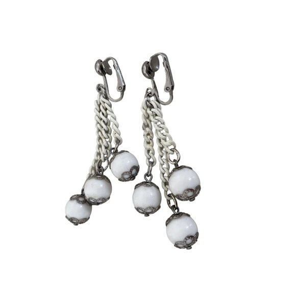 VINTAGE CELEBRITY White Clip On earrings Long Dangling - Picture 3 of 5